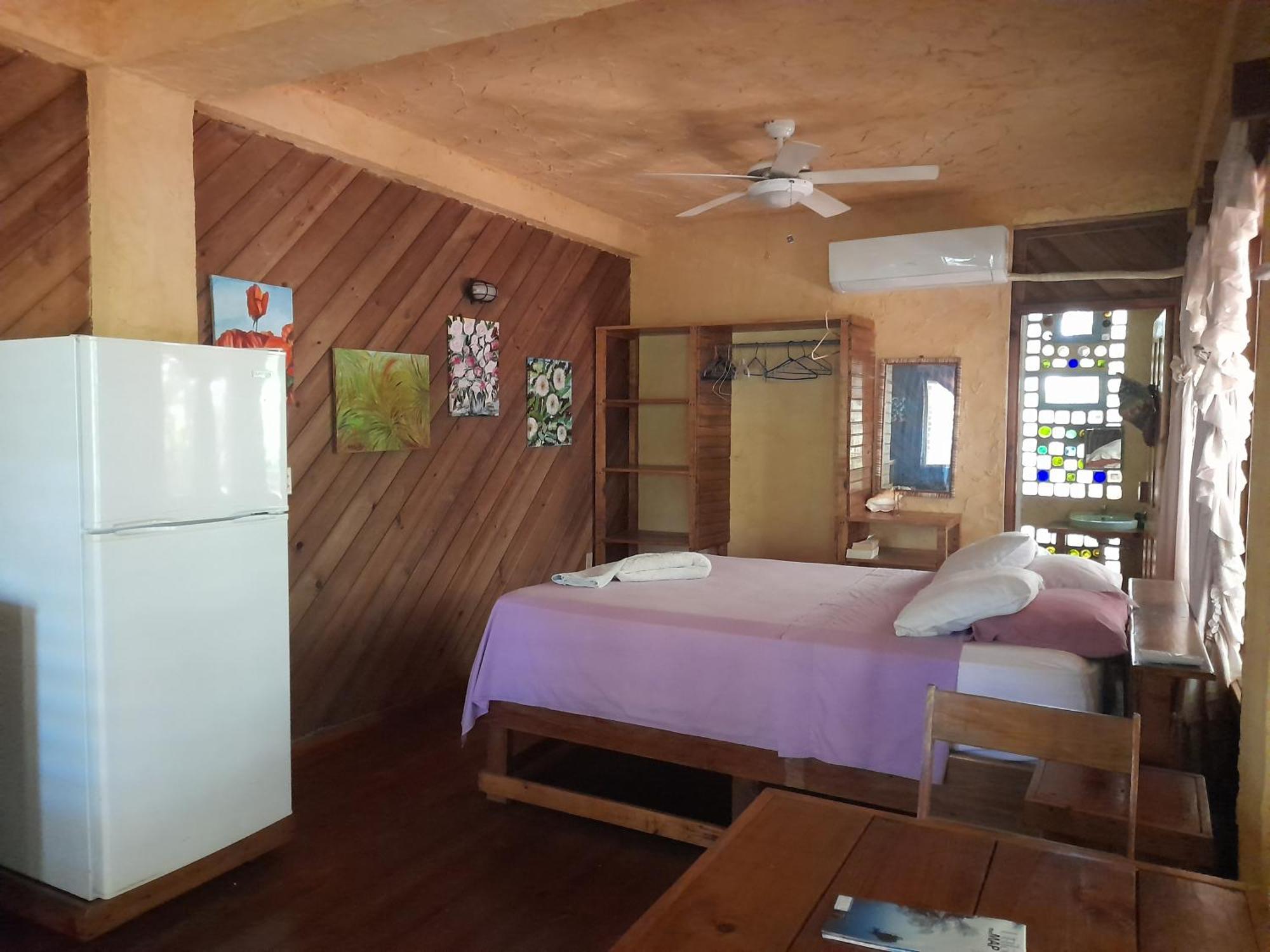 Apartments Chez Milady Utila Dış mekan fotoğraf