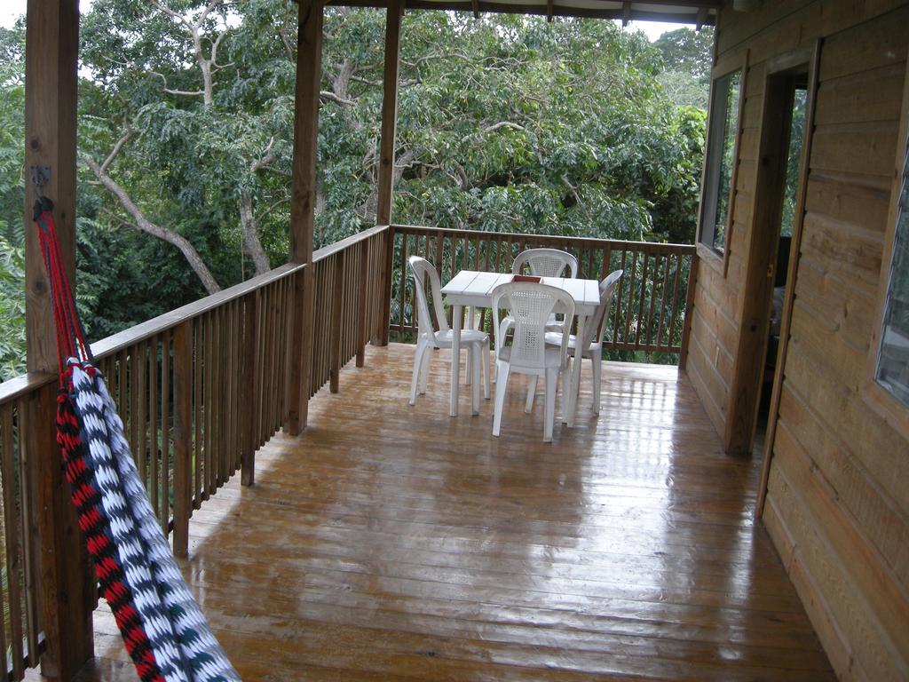 Apartments Chez Milady Utila Dış mekan fotoğraf
